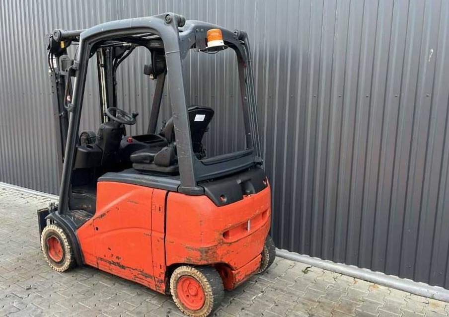 Linde E20PH - Electric forklift: picture 3 Linde E20PH - Electric forklift: picture 3