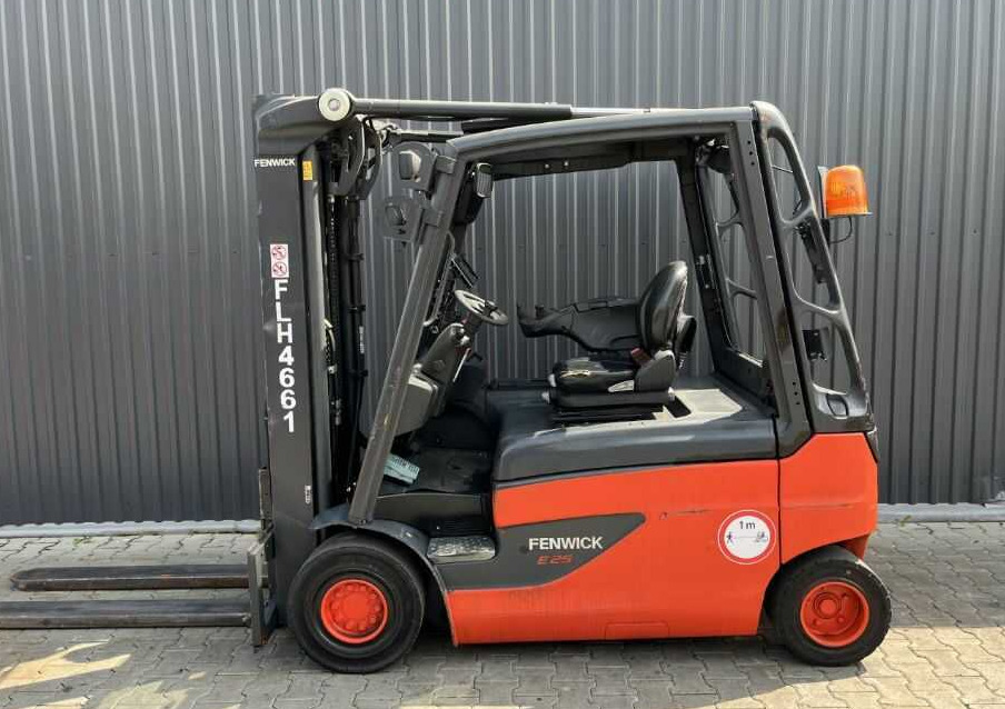 Linde E25L-02 - Electric forklift: picture 2 Linde E25L-02 - Electric forklift: picture 2