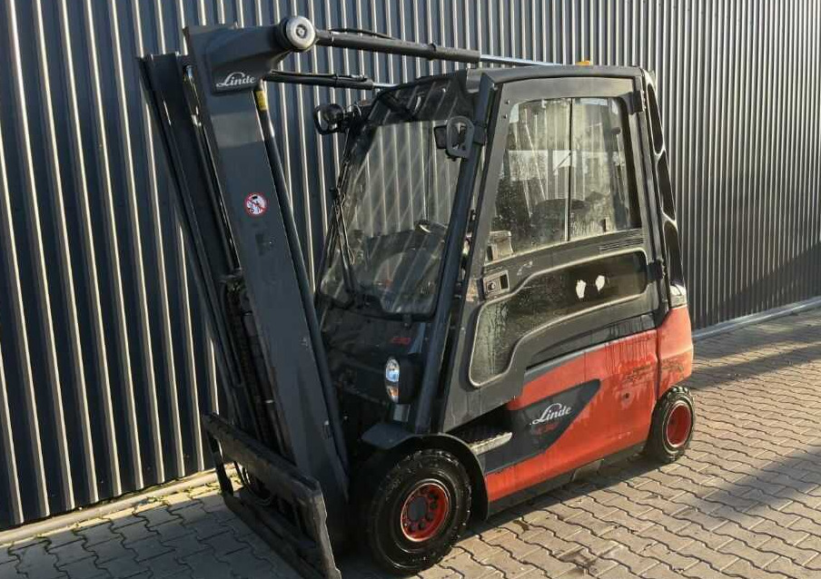 Linde E30L-01 - Electric forklift: picture 1 Linde E30L-01 - Electric forklift: picture 1