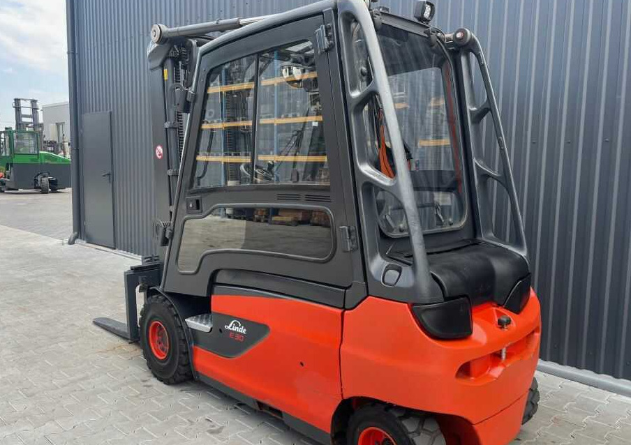 Linde E30L-01 - Electric forklift: picture 1 Linde E30L-01 - Electric forklift: picture 1