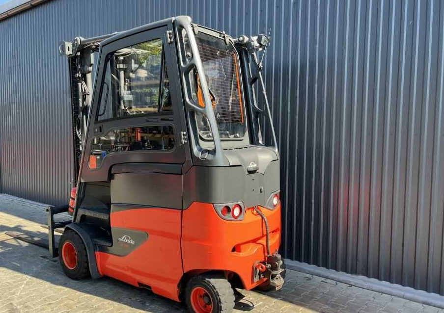 Linde E35HL-01 - Electric forklift: picture 3 Linde E35HL-01 - Electric forklift: picture 3