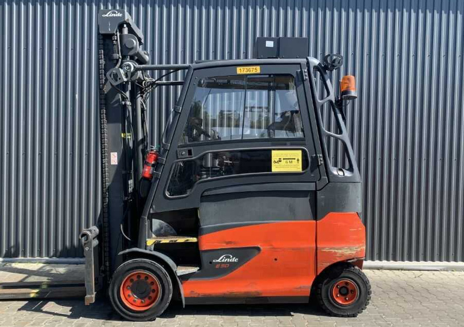 Linde E50HL-01/600 - Electric forklift: picture 2 Linde E50HL-01/600 - Electric forklift: picture 2