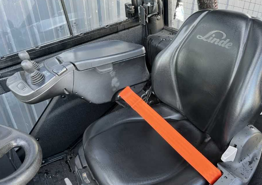 LPG forklift Linde H25T-02/600: picture 9