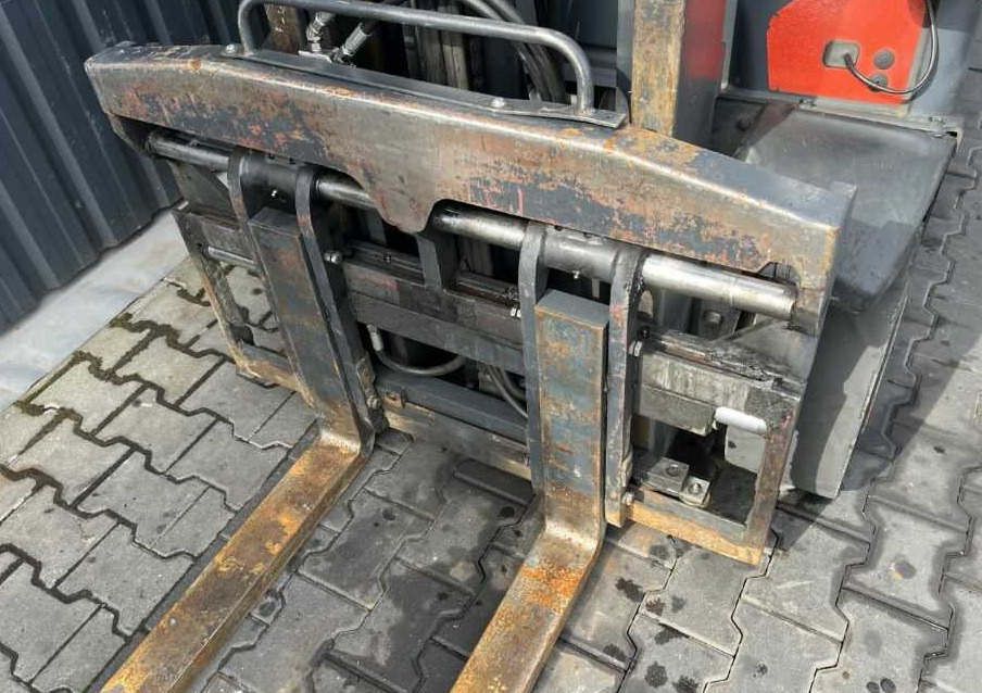LPG forklift Linde H25T-02: picture 10