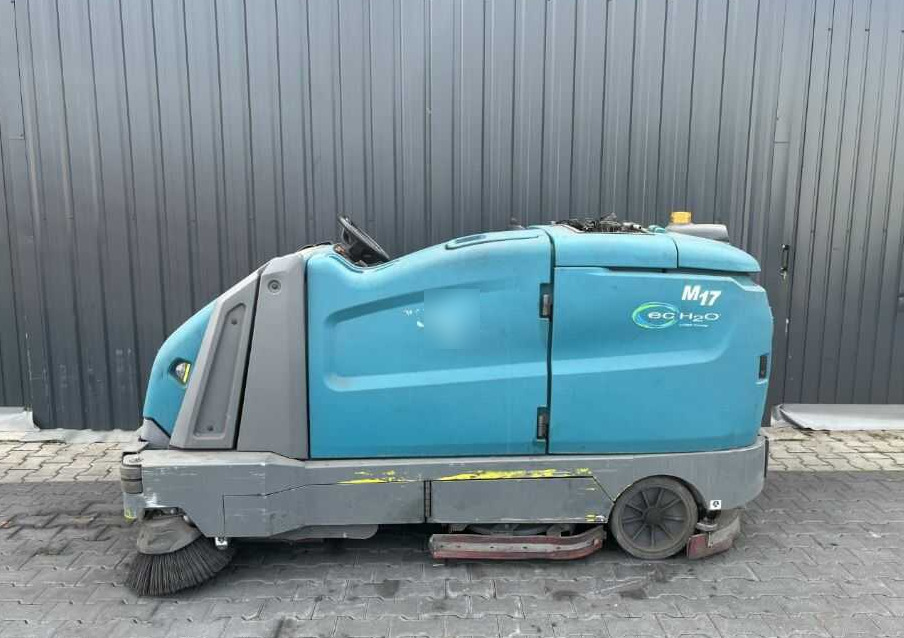 Tennant M17 - Industrial vacuum cleaner: picture 2 Tennant M17 - Industrial vacuum cleaner: picture 2