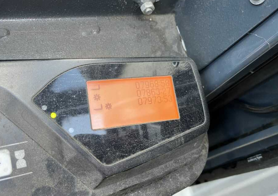 Toyota 7FBEST13 - Electric forklift: picture 5 Toyota 7FBEST13 - Electric forklift: picture 5