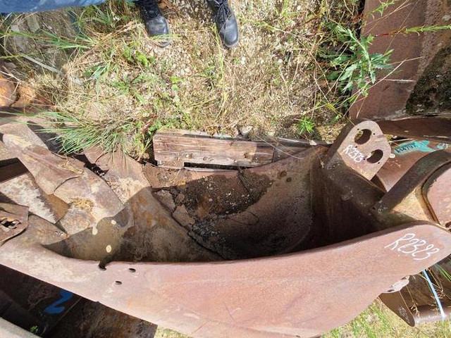 Case 688 - Bucket: picture 4 Case 688 - Bucket: picture 4