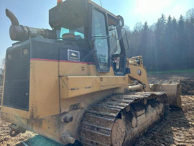 Caterpillar - Excavator: picture 5 Caterpillar - Excavator: picture 5