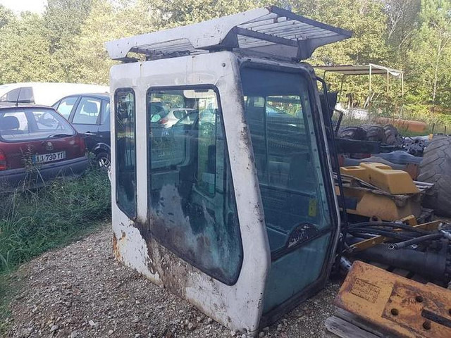 Liebherr A904 R904 A914 R914 A924 R924 A934 R934 A944 R944 A954 R954 - - Cab for Construction machinery: picture 3 Liebherr A904 R904 A914 R914 A924 R924 A934 R934 A944 R944 A954 R954 - - Cab for Construction machinery: picture 3