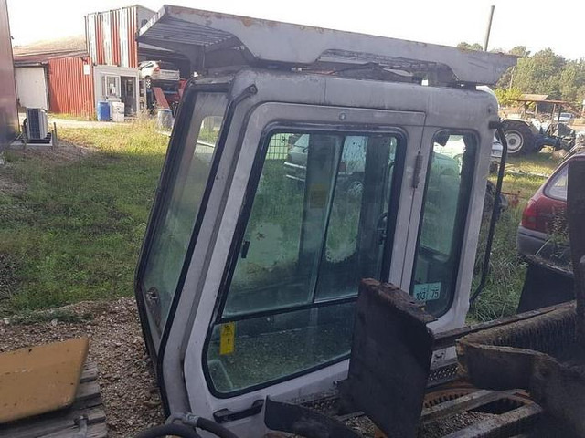 Liebherr A904 R904 A914 R914 A924 R924 A934 R934 A944 R944 A954 R954 - - Cab for Construction machinery: picture 2 Liebherr A904 R904 A914 R914 A924 R924 A934 R934 A944 R944 A954 R954 - - Cab for Construction machinery: picture 2