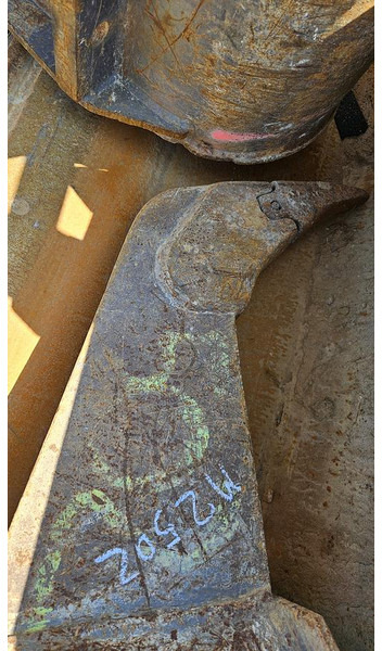 Mecalac 12MXT - Bucket: picture 4 Mecalac 12MXT - Bucket: picture 4