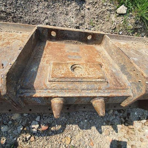 Mecalac 8MCR - Bucket: picture 4 Mecalac 8MCR - Bucket: picture 4