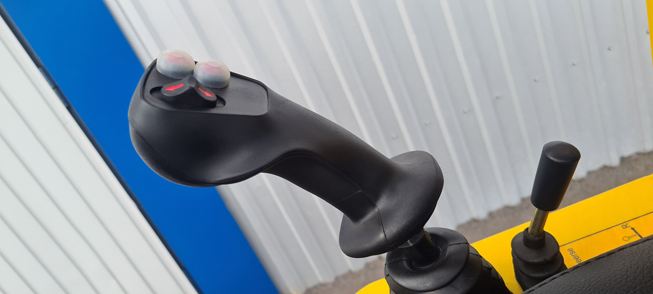 New Compact loader Eurotrac W11 Radlader Hoflader: picture 11 New Compact loader Eurotrac W11 Radlader Hoflader: picture 11