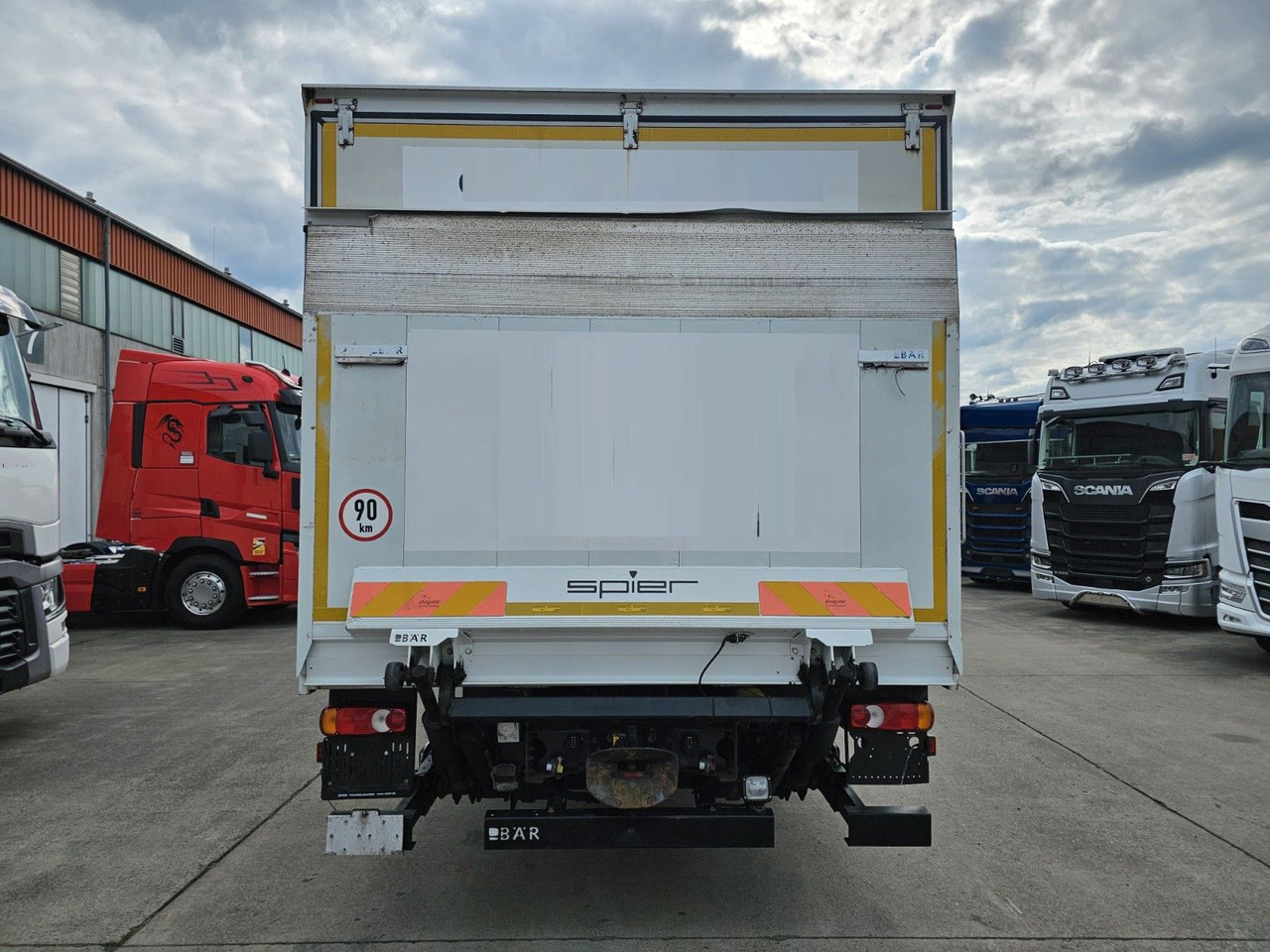 Iveco EURO-CARGO 120E25 * SCHLAFKABINE * BÄR 1,5 T * - Box truck: picture 5 Iveco EURO-CARGO 120E25 * SCHLAFKABINE * BÄR 1,5 T * - Box truck: picture 5