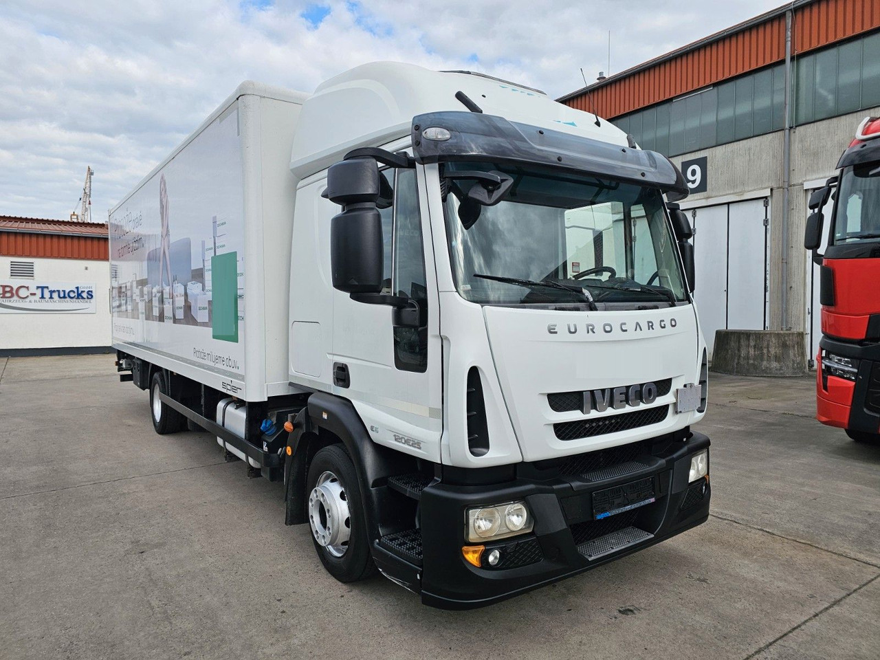 Iveco EURO-CARGO 120E25 * SCHLAFKABINE * BÄR 1,5 T * - Box truck: picture 3 Iveco EURO-CARGO 120E25 * SCHLAFKABINE * BÄR 1,5 T * - Box truck: picture 3