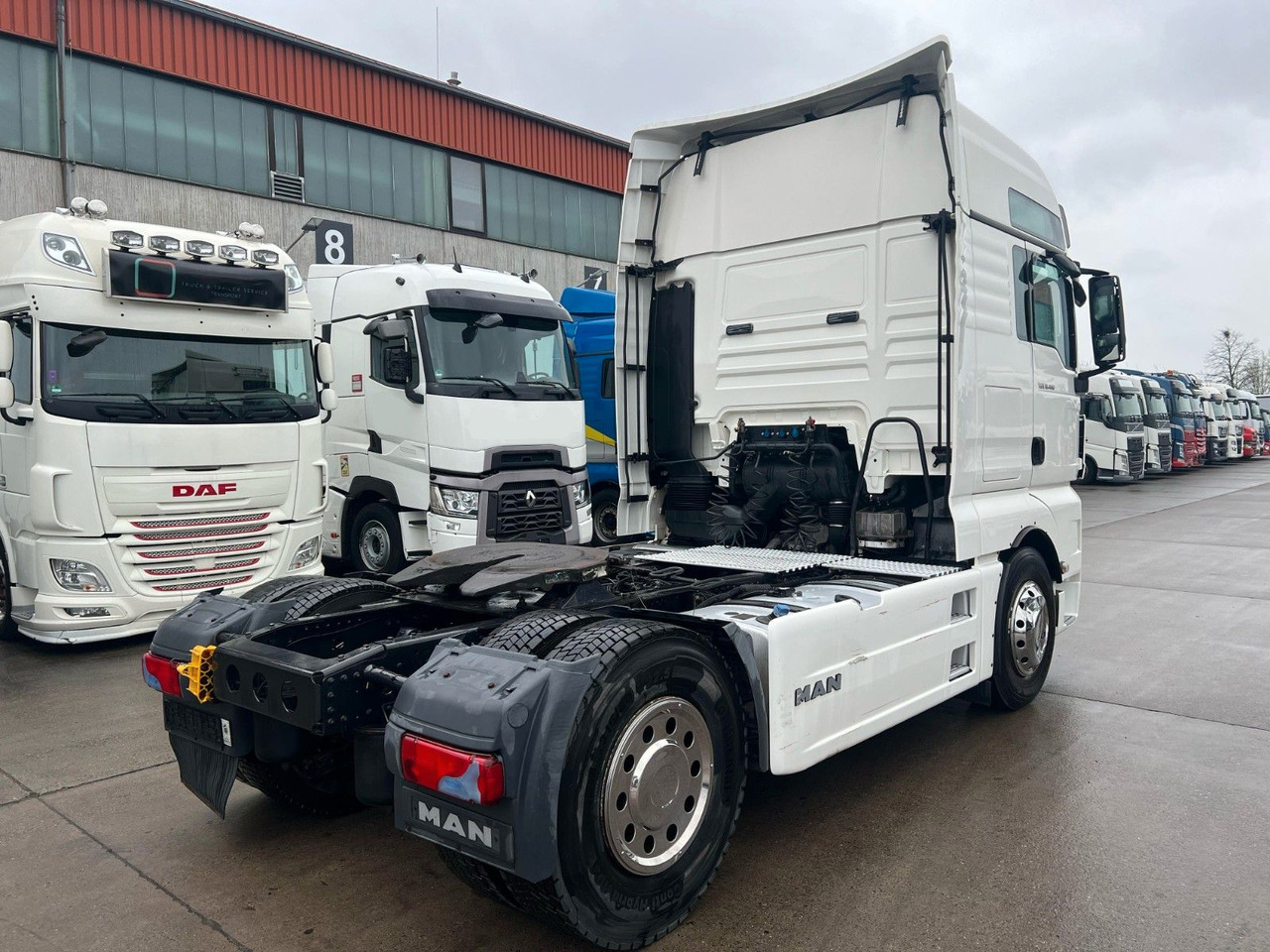 MAN TGX 18.480 * RETARDER * KLIMA * ALCOA *VOLLVERKL - Tractor unit: picture 5 MAN TGX 18.480 * RETARDER * KLIMA * ALCOA *VOLLVERKL - Tractor unit: picture 5