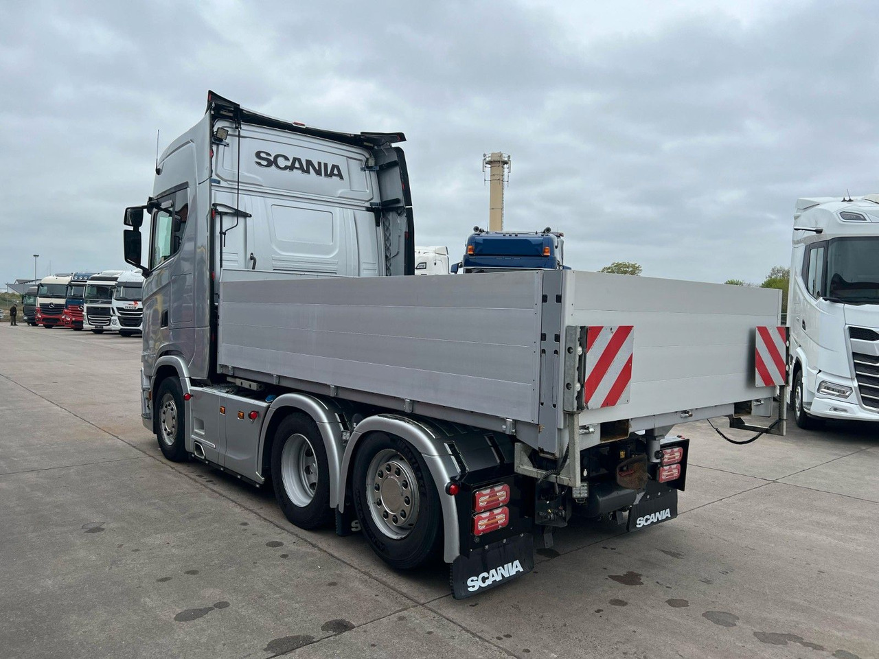 Scania S 650 * LEDER *PR. AUFBAU * ACC * STANDKLIMA * - Tractor unit: picture 4 Scania S 650 * LEDER *PR. AUFBAU * ACC * STANDKLIMA * - Tractor unit: picture 4