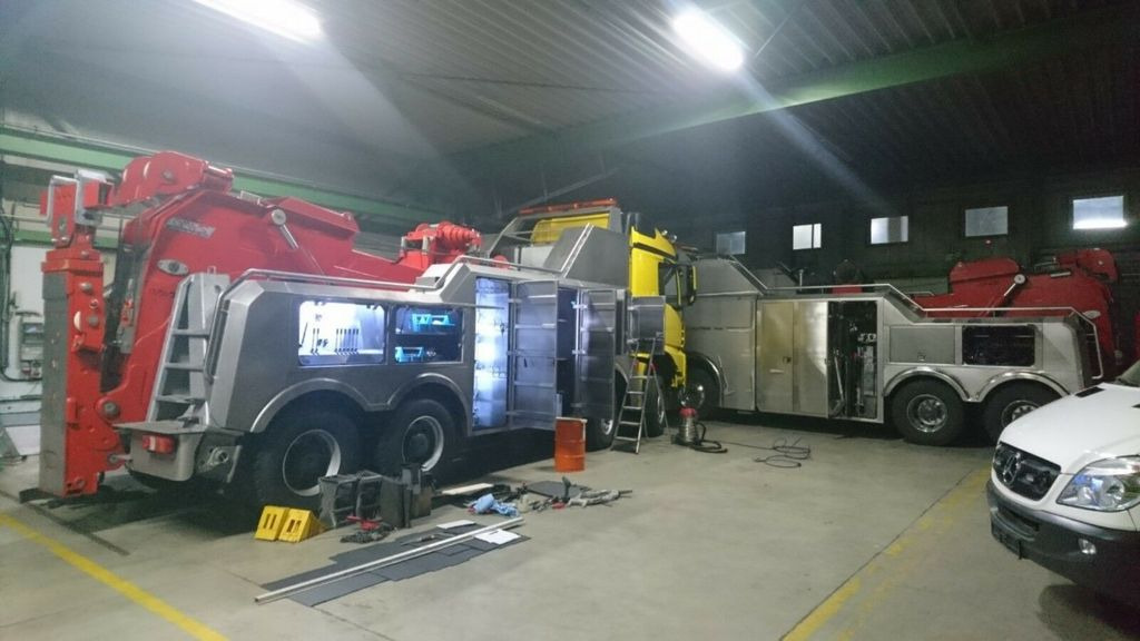 Tow truck Mercedes-Benz Arocs 8x8 4153 G&G Wrecker Mercedes-Benz Arocs 8x8 4153 G&G Wrecker: picture 15 Tow truck Mercedes-Benz Arocs 8x8 4153 G&G Wrecker Mercedes-Benz Arocs 8x8 4153 G&G Wrecker: picture 15