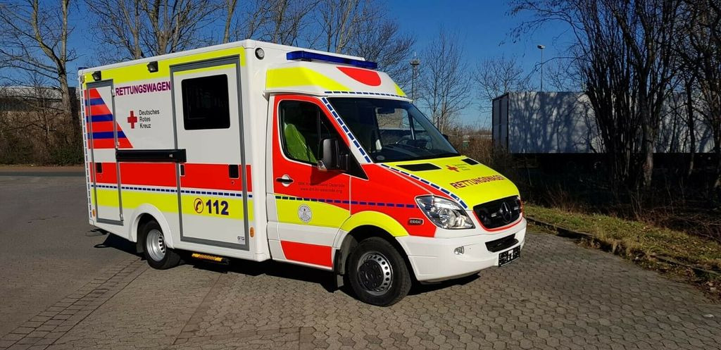 Mercedes-Benz Sprinter 516 // 1 J Garantie // Mercedes-Benz Sprinter 516 // 1 J Garantie // - Ambulance: picture 1 Mercedes-Benz Sprinter 516 // 1 J Garantie // Mercedes-Benz Sprinter 516 // 1 J Garantie // - Ambulance: picture 1
