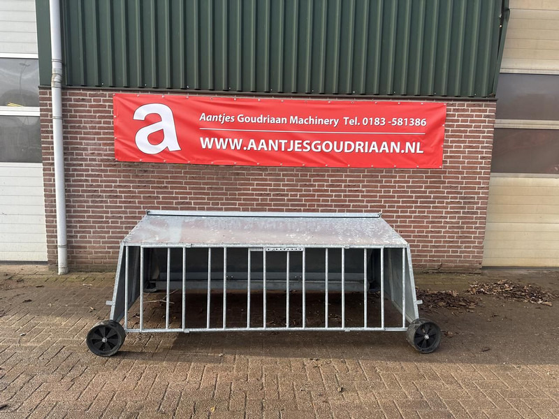 Lammeren voerplaats met overkapping - Livestock equipment: picture 1 Lammeren voerplaats met overkapping - Livestock equipment: picture 1