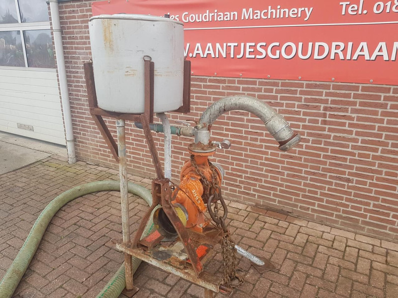Landini waterpomp - Gebruikt - Water pump: picture 2 Landini waterpomp - Gebruikt - Water pump: picture 2