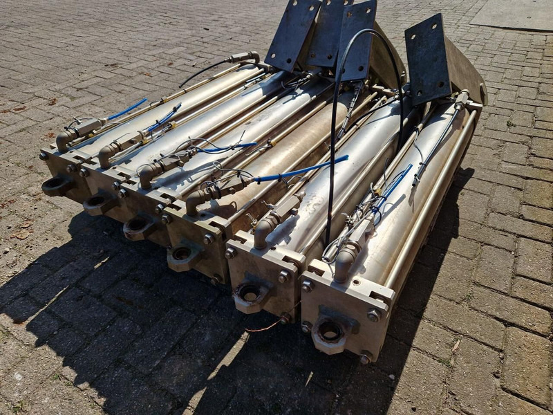 Onbekend  - Hydraulic cylinder: picture 3 Onbekend  - Hydraulic cylinder: picture 3