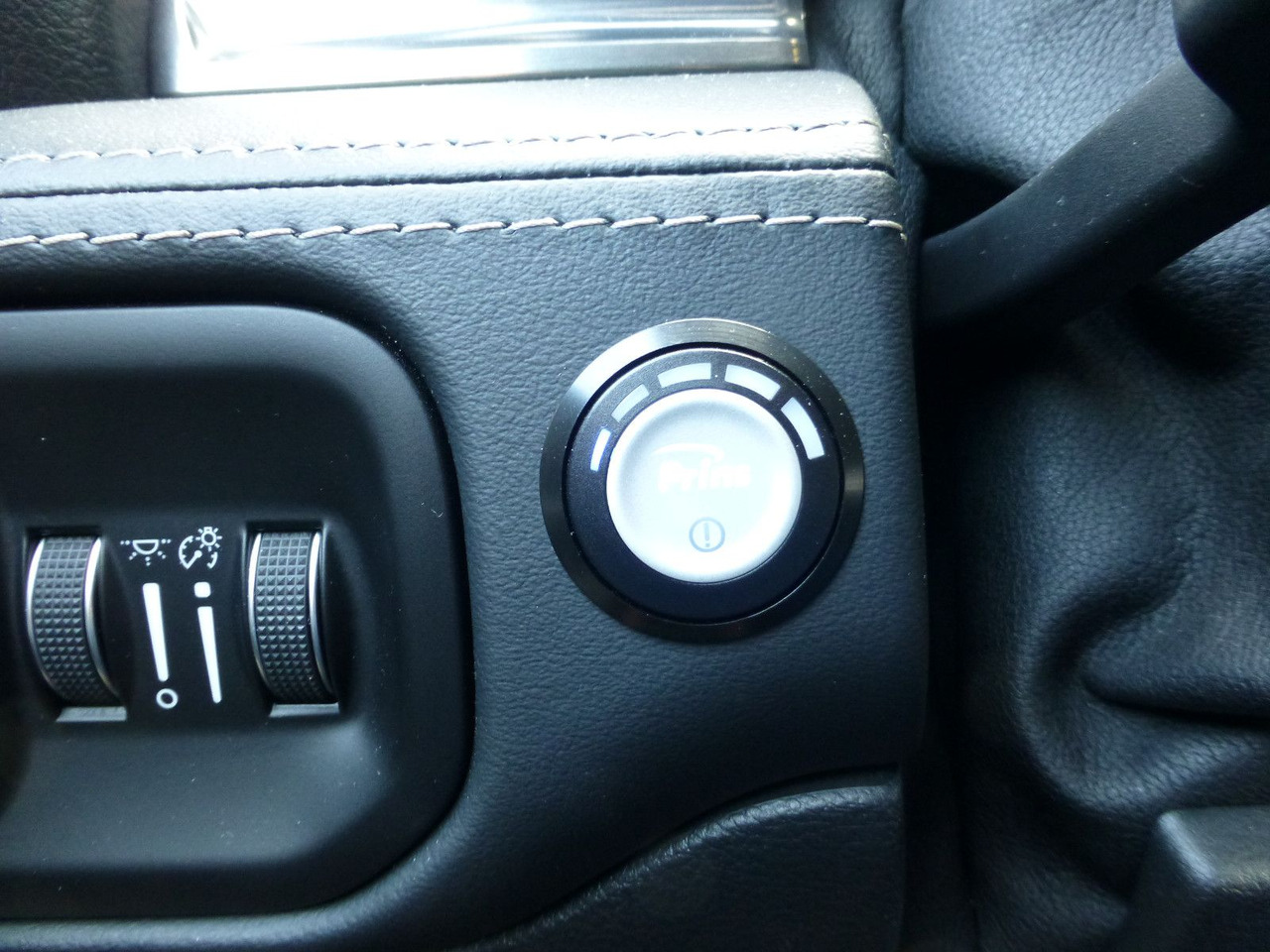 SUV Dodge RAM HEMI Limited 5.7 PRINS LPG Luftfederung: picture 17