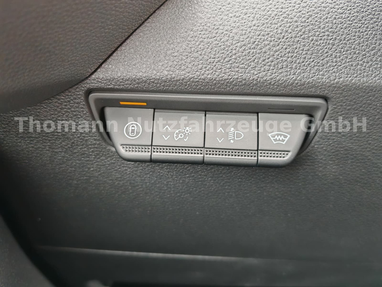 Refrigerated van Renault NEW Master Kühlkastenwagen Xarios 300 GH: picture 23