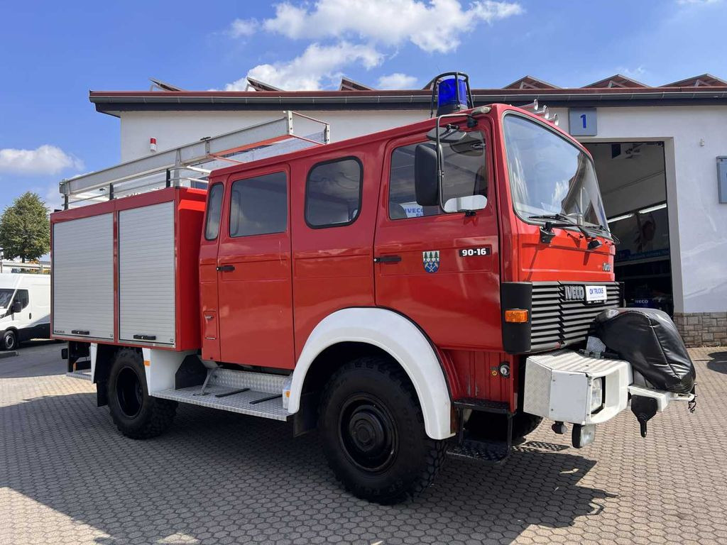 Iveco 90-16 AW 4x4 LF8 Feuerwehr Standheizung 9 Sitze Iveco 90-16 AW 4x4 LF8 Feuerwehr Standheizung 9 Sitze - Fire truck: picture 5 Iveco 90-16 AW 4x4 LF8 Feuerwehr Standheizung 9 Sitze Iveco 90-16 AW 4x4 LF8 Feuerwehr Standheizung 9 Sitze - Fire truck: picture 5