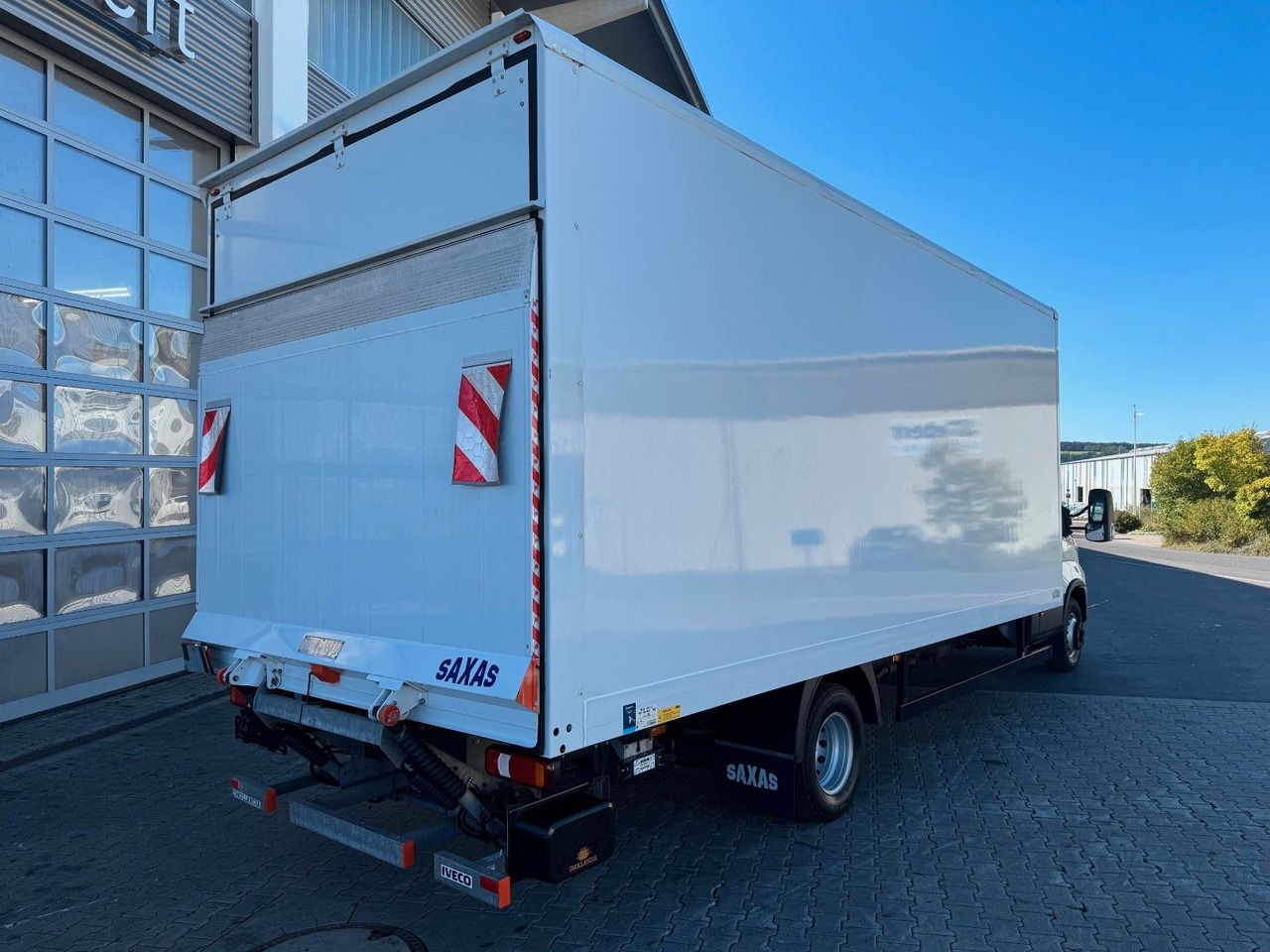 Iveco Daily 70C18 A8 *Koffer*LBW*Automatik* - Box van: picture 3 Iveco Daily 70C18 A8 *Koffer*LBW*Automatik* - Box van: picture 3