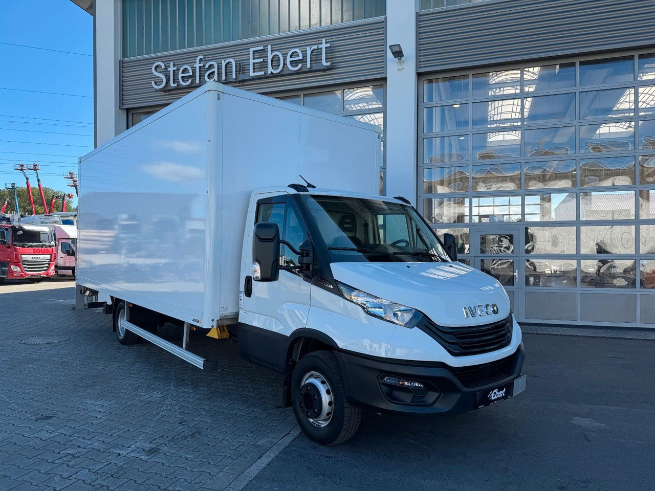 Iveco Daily 70C18 A8 *Koffer*LBW*Automatik* - Box van: picture 1 Iveco Daily 70C18 A8 *Koffer*LBW*Automatik* - Box van: picture 1