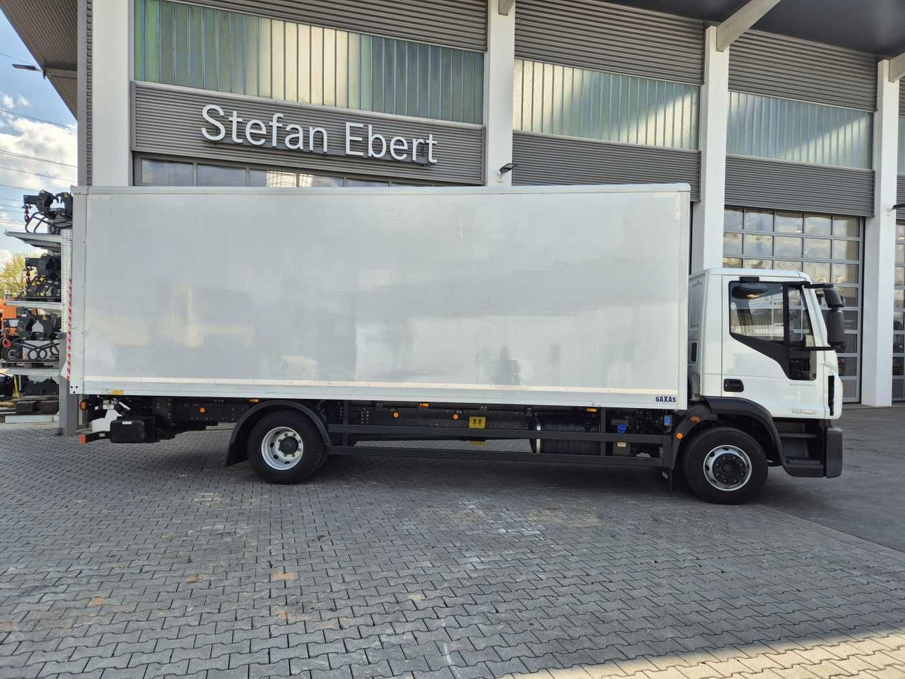 Iveco Eurocargo ML140E28/P 4x2 *LBW*AHK*Klima / 3x - Box truck: picture 4 Iveco Eurocargo ML140E28/P 4x2 *LBW*AHK*Klima / 3x - Box truck: picture 4