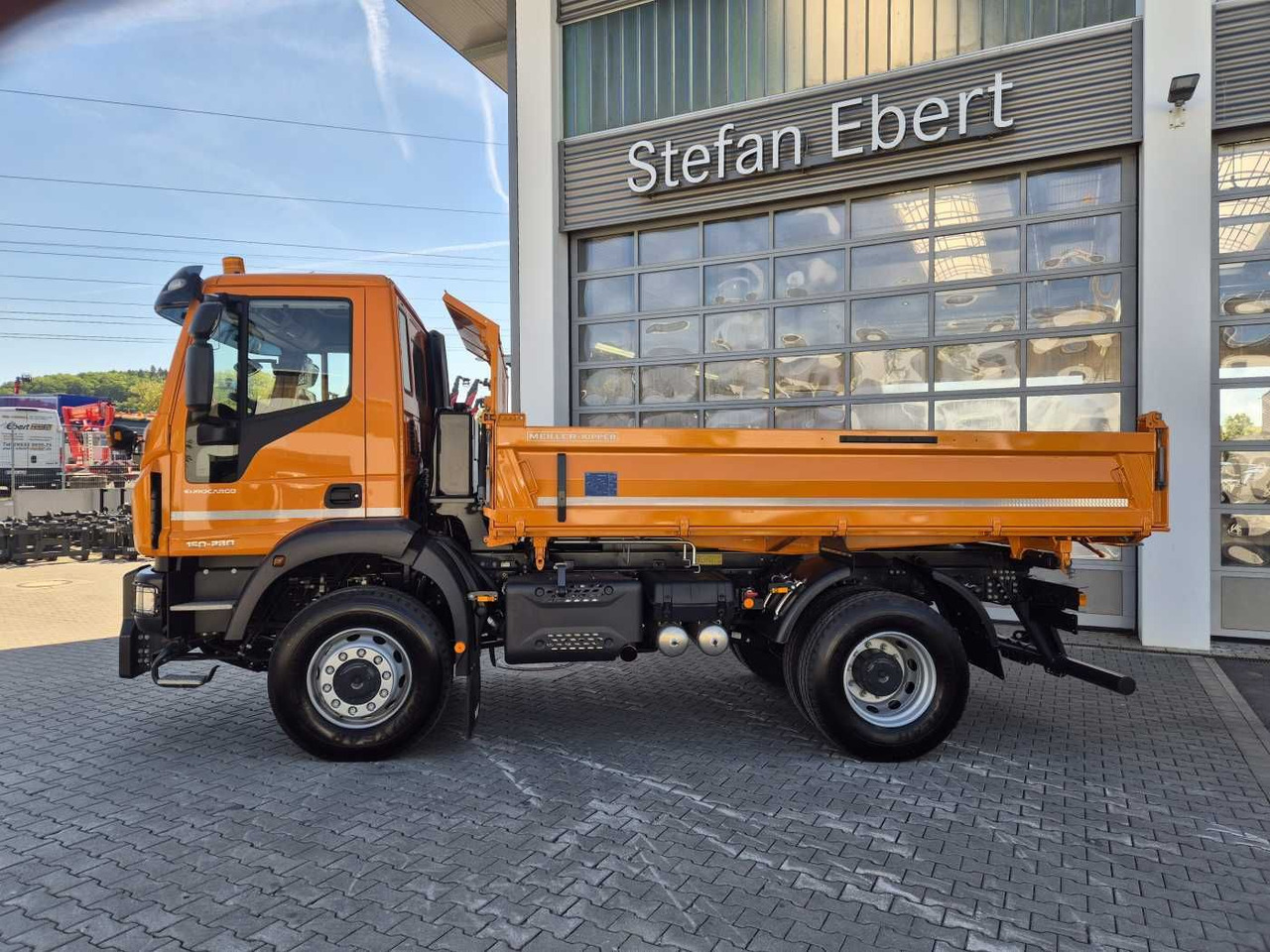 Iveco Eurocargo ML150E28W 4x4 Winterdienst Vorb. 2xAHK - Tipper: picture 4 Iveco Eurocargo ML150E28W 4x4 Winterdienst Vorb. 2xAHK - Tipper: picture 4