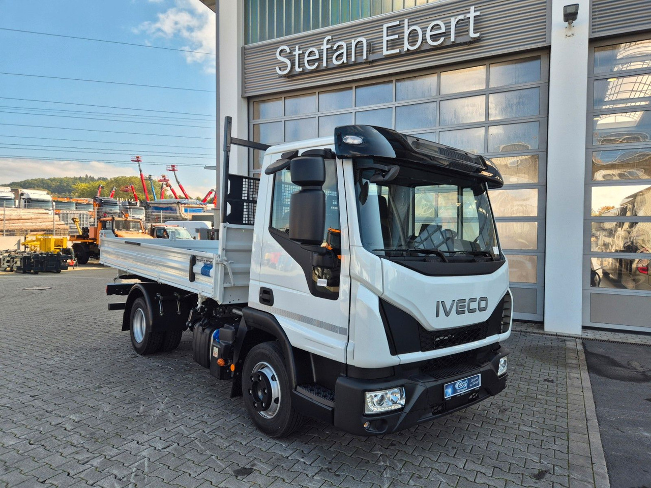 Iveco Eurocargo ML80E21 Meiller 2x AHK 3 Sitze - Tipper: picture 2 Iveco Eurocargo ML80E21 Meiller 2x AHK 3 Sitze - Tipper: picture 2