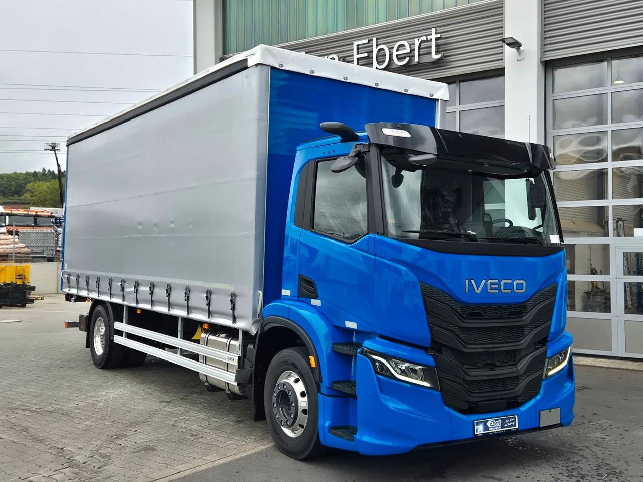 Iveco S-Way AD190S40/P Curtainsider *MirrorCam*LBW* - Curtainsider truck: picture 3 Iveco S-Way AD190S40/P Curtainsider *MirrorCam*LBW* - Curtainsider truck: picture 3