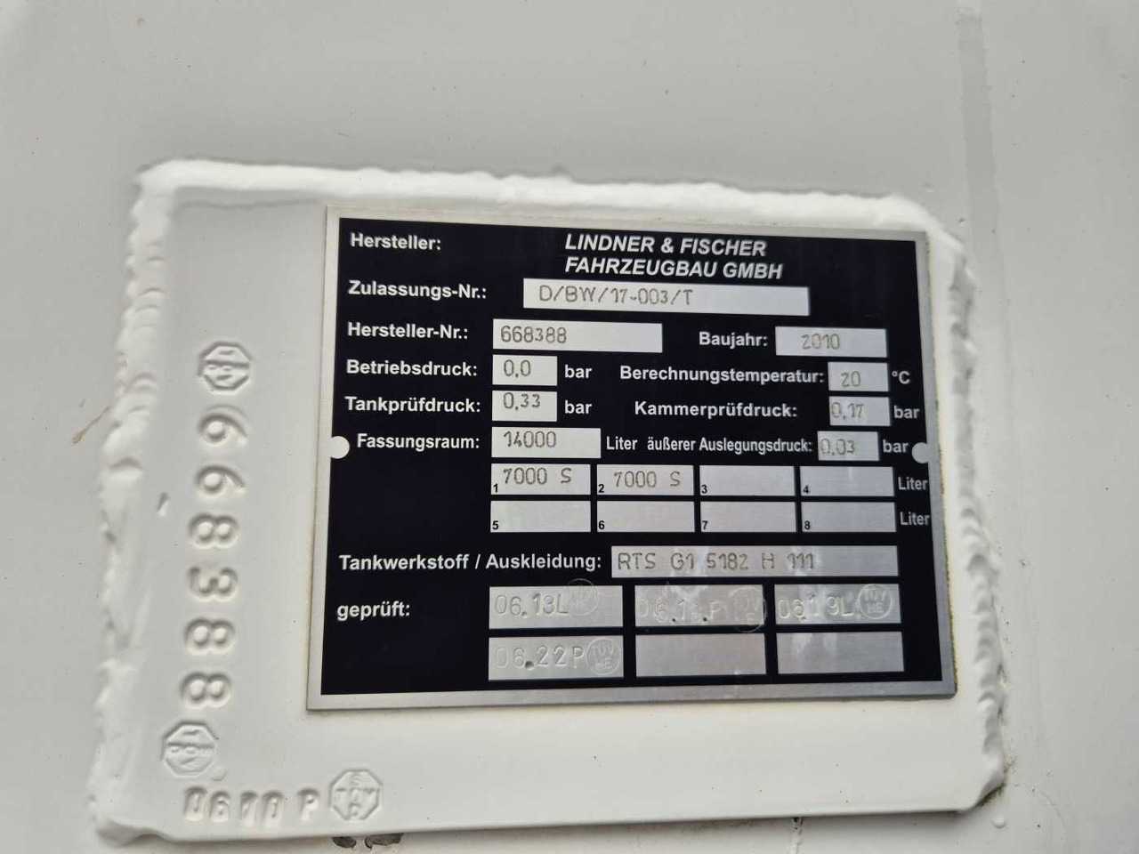 Leasing of Iveco Stralis AD190S42/P 14.000L Lindner&Fischer Iveco Stralis AD190S42/P 14.000L Lindner&Fischer: picture 10 Leasing of Iveco Stralis AD190S42/P 14.000L Lindner&Fischer Iveco Stralis AD190S42/P 14.000L Lindner&Fischer: picture 10