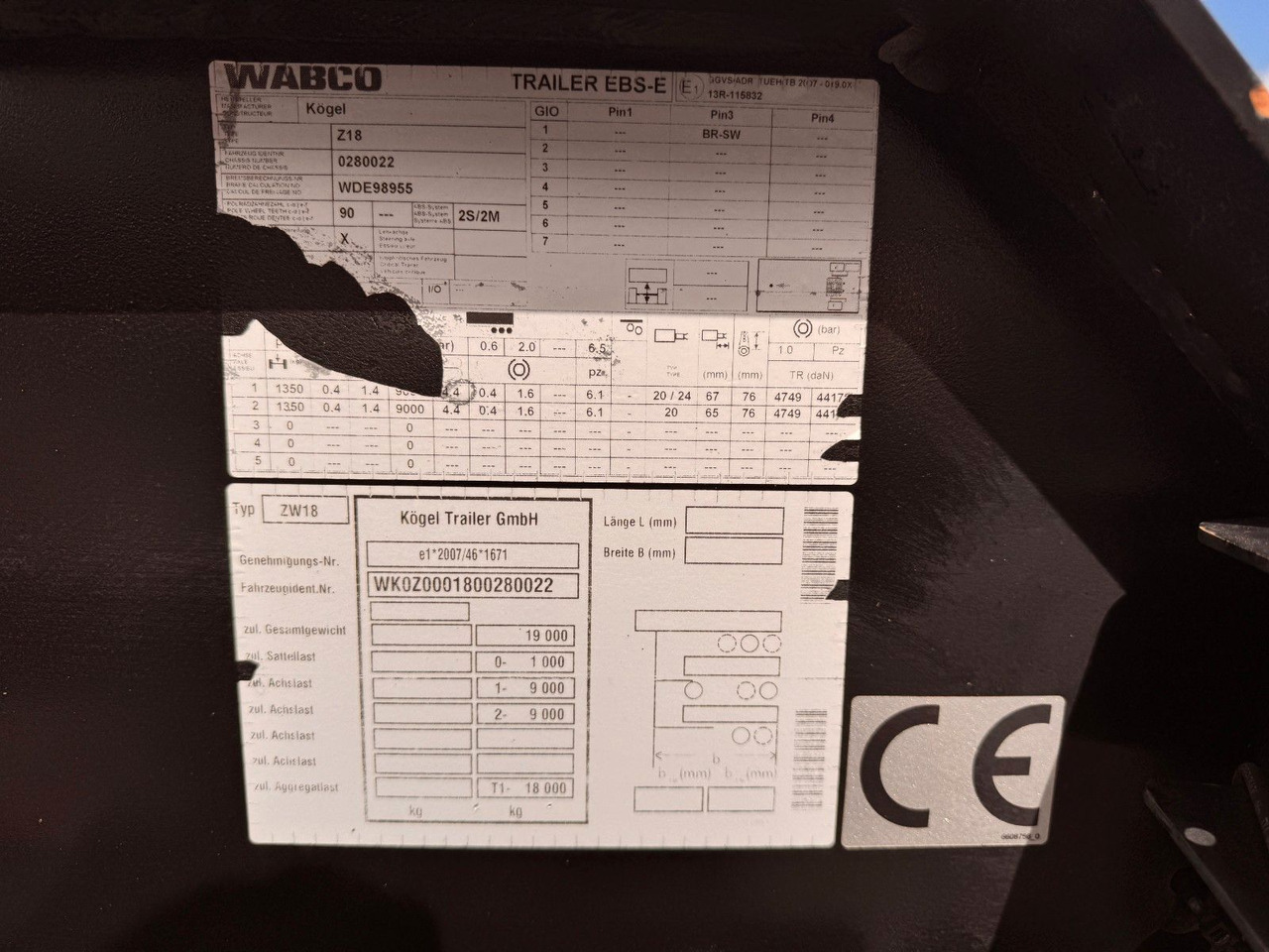 Container transporter/ Swap body trailer Kögel ZW 18 Lafette SAF Achsen 15.910kg Nutzlast: picture 29 Container transporter/ Swap body trailer Kögel ZW 18 Lafette SAF Achsen 15.910kg Nutzlast: picture 29