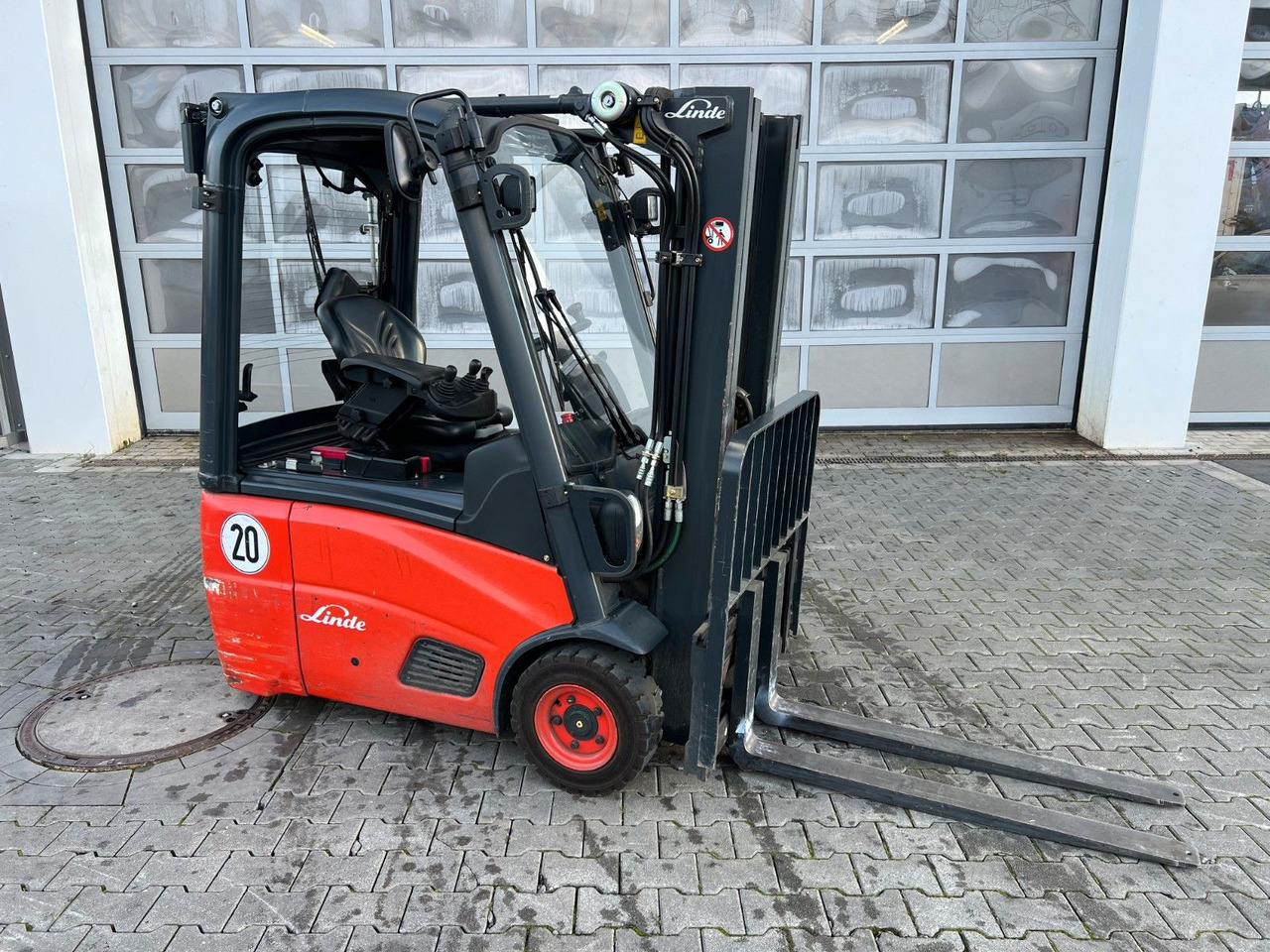 Linde E14 - 01 / Triplex: 4.10m! / SS / nur 986h! - Electric forklift: picture 2 Linde E14 - 01 / Triplex: 4.10m! / SS / nur 986h! - Electric forklift: picture 2