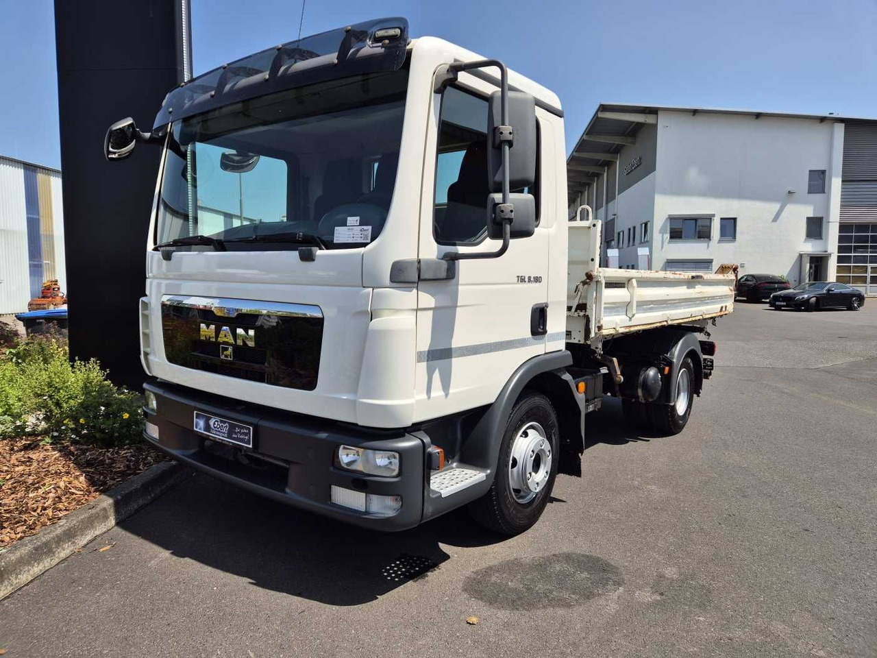 MAN TGL 8.180 4x2 BB Meiller Kipper 2x AHK 3 Sitze - Tipper van: picture 2 MAN TGL 8.180 4x2 BB Meiller Kipper 2x AHK 3 Sitze - Tipper van: picture 2