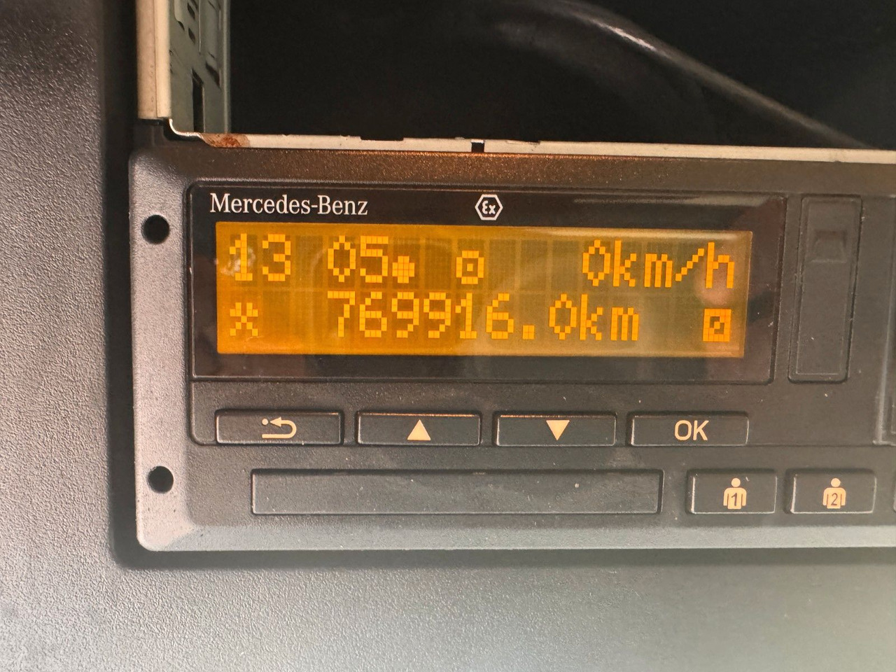 Curtainsider truck Mercedes-Benz Actros 2542 LnR 6x2 Retarder Standklima: picture 17