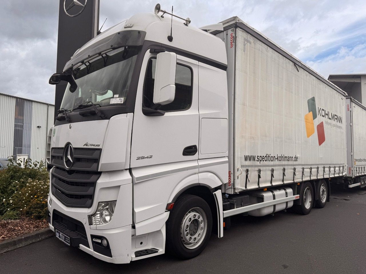 Mercedes-Benz Actros 2542 LnR 6x2 Retarder Standklima - Curtainsider truck: picture 4 Mercedes-Benz Actros 2542 LnR 6x2 Retarder Standklima - Curtainsider truck: picture 4