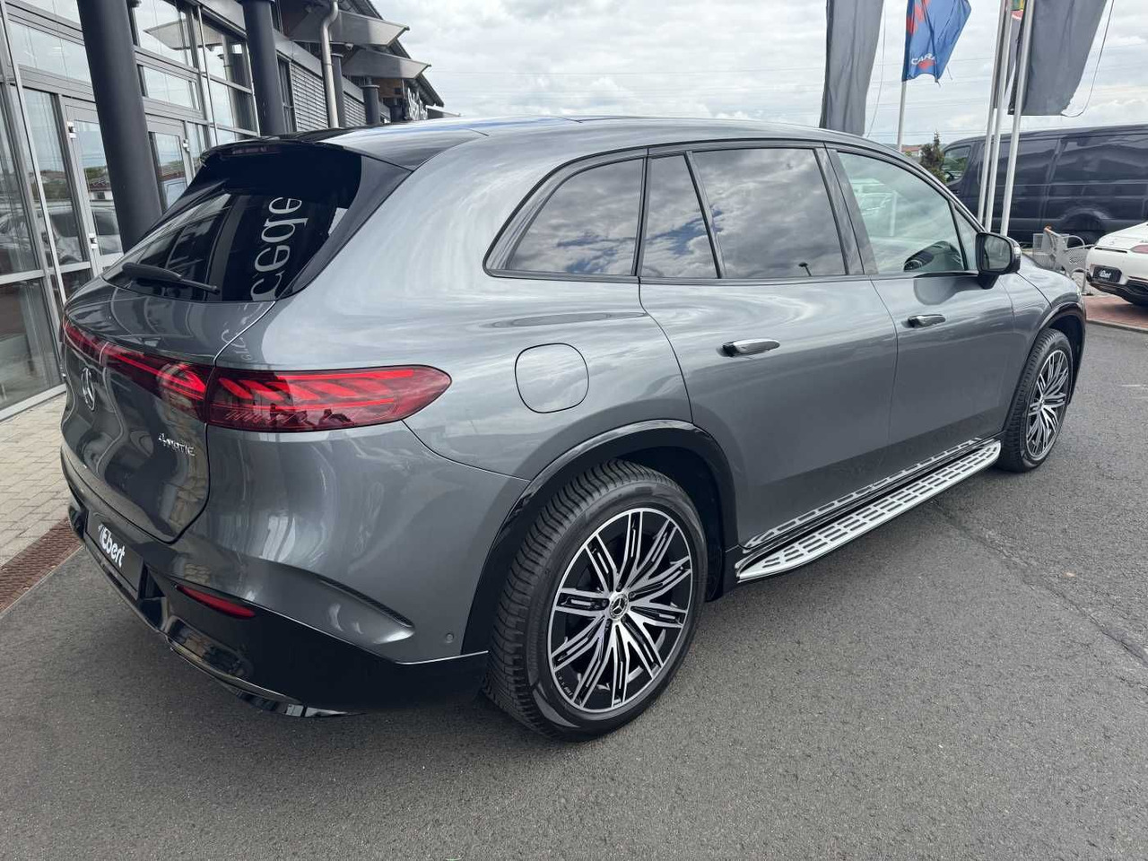 Mercedes-Benz EQS SUV 450 4M AMG+Pano+Distr+Offroad+HUD+360 - SUV: picture 4 Mercedes-Benz EQS SUV 450 4M AMG+Pano+Distr+Offroad+HUD+360 - SUV: picture 4