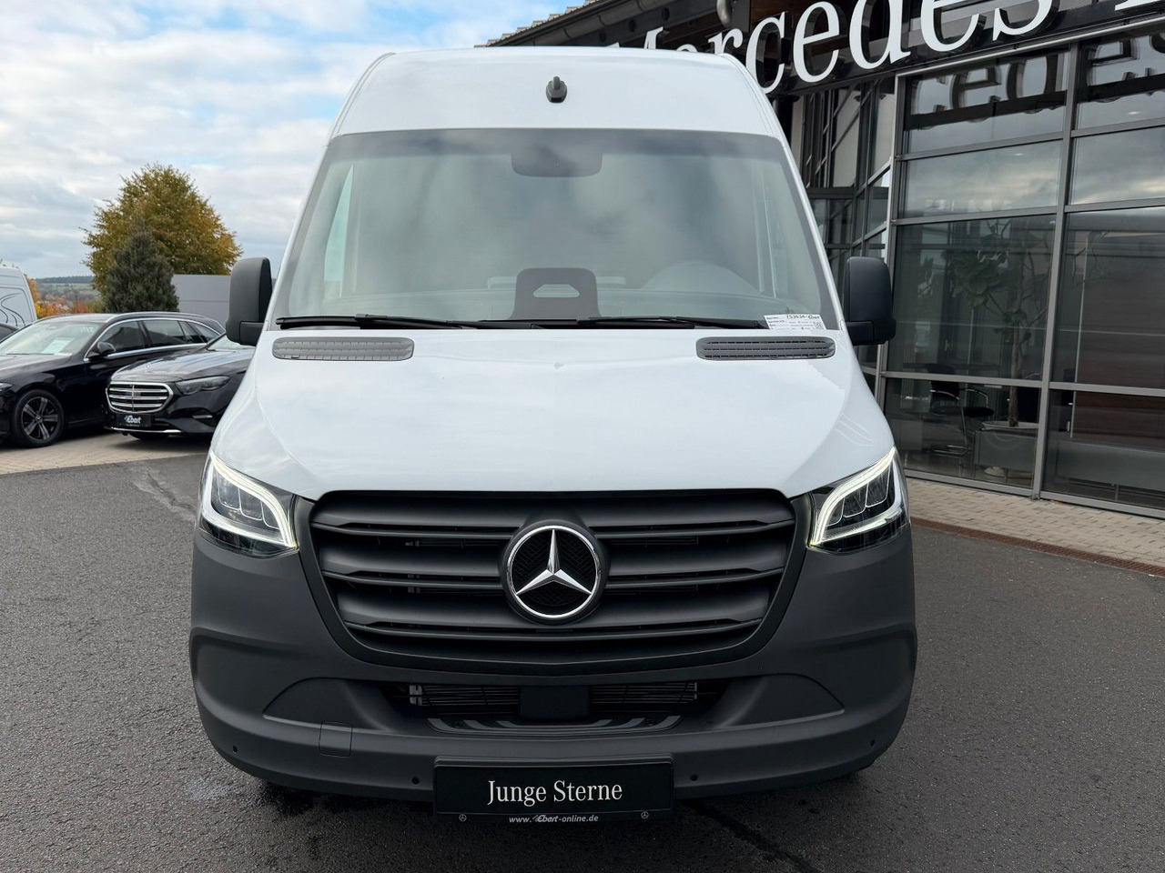 Mercedes-Benz Sprinter 319 CDI 4325 DISTRONIC Klima AHK - Panel van: picture 2 Mercedes-Benz Sprinter 319 CDI 4325 DISTRONIC Klima AHK - Panel van: picture 2