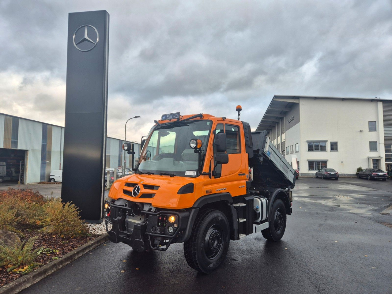 Mercedes-Benz U 218 4x4 Winterdienst, Hydrostat, Zapfwelle - Tipper: picture 1 Mercedes-Benz U 218 4x4 Winterdienst, Hydrostat, Zapfwelle - Tipper: picture 1