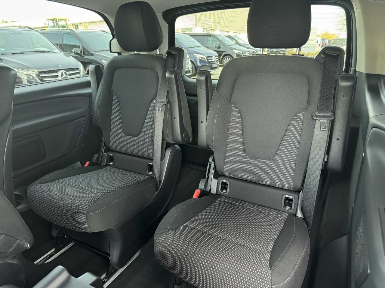 Passenger van Mercedes-Benz V 220 d EDITION DISTRONIC MBUX Kamera 6Sitze: picture 7