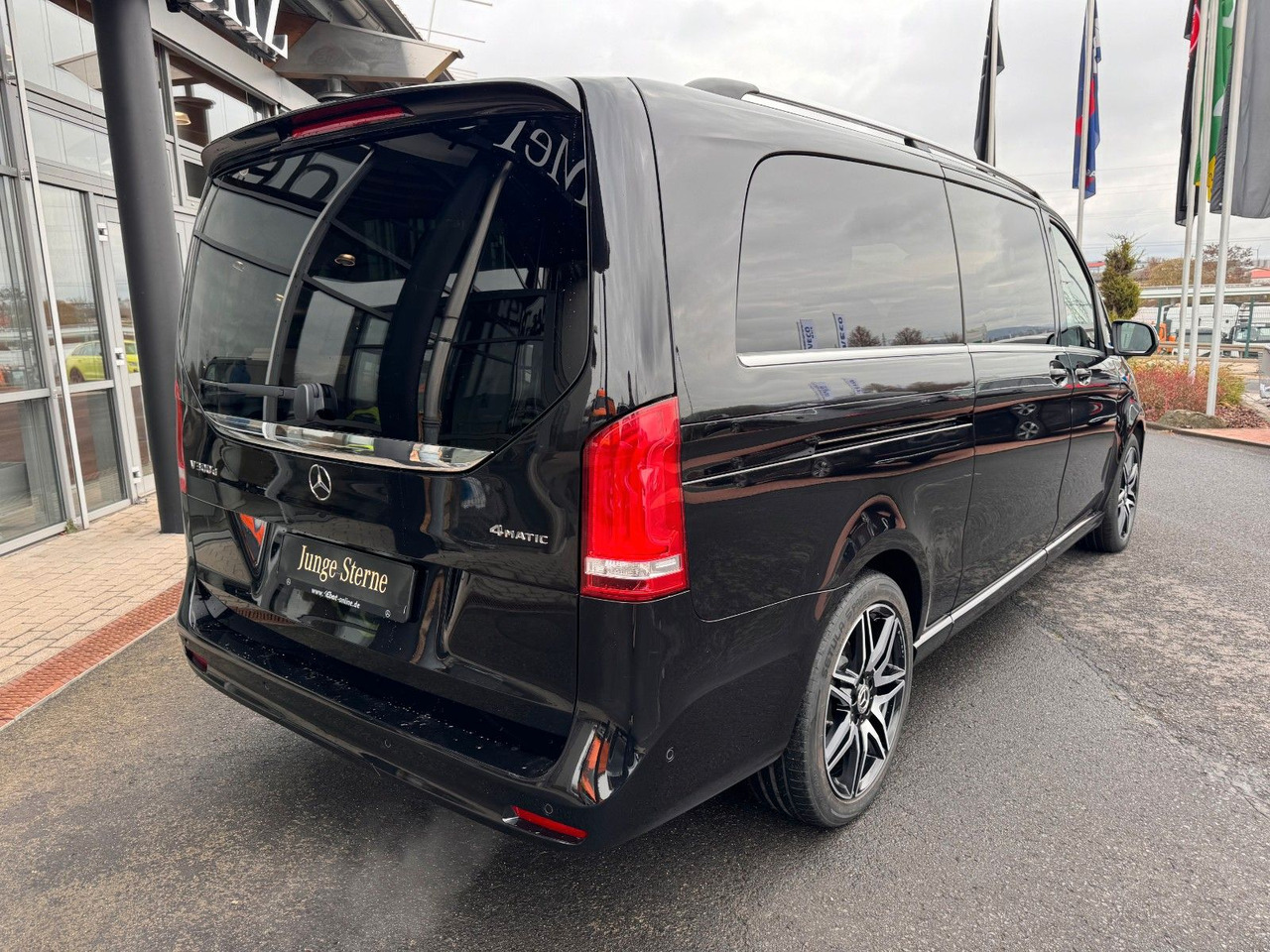 Mercedes-Benz V 300 4MATIC AVA ED AMG Extral AIRMATIC Stdh AHK - Passenger van: picture 5 Mercedes-Benz V 300 4MATIC AVA ED AMG Extral AIRMATIC Stdh AHK - Passenger van: picture 5