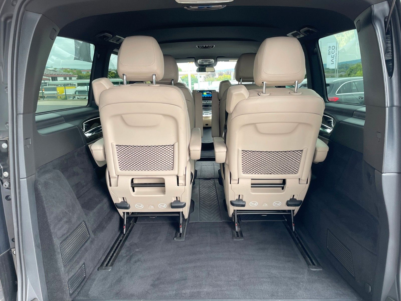 Mercedes-Benz V 300 d AVA ED 4MATIC Sitzklima Burmester 6Sitze - Station wagon: picture 5 Mercedes-Benz V 300 d AVA ED 4MATIC Sitzklima Burmester 6Sitze - Station wagon: picture 5