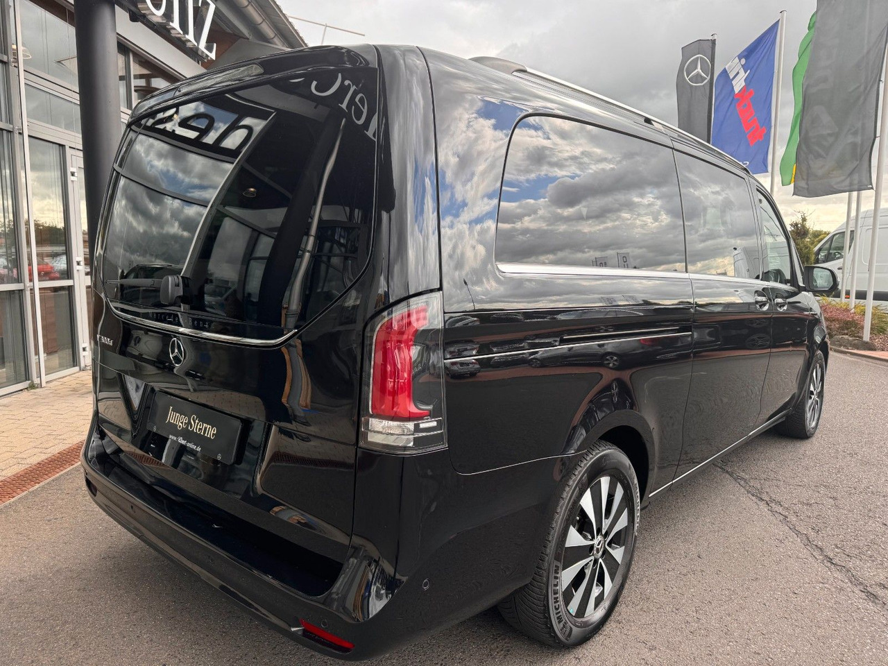 Mercedes-Benz V 300 d AVANTGARDE Extralang 360Kamera Standheiz - Station wagon: picture 4 Mercedes-Benz V 300 d AVANTGARDE Extralang 360Kamera Standheiz - Station wagon: picture 4