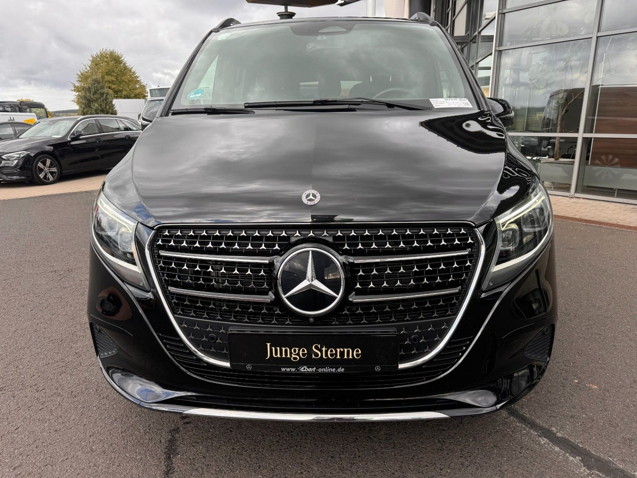 Mercedes-Benz V 300 d AVANTGARDE Extralang 360Kamera Standheiz - Station wagon: picture 2 Mercedes-Benz V 300 d AVANTGARDE Extralang 360Kamera Standheiz - Station wagon: picture 2