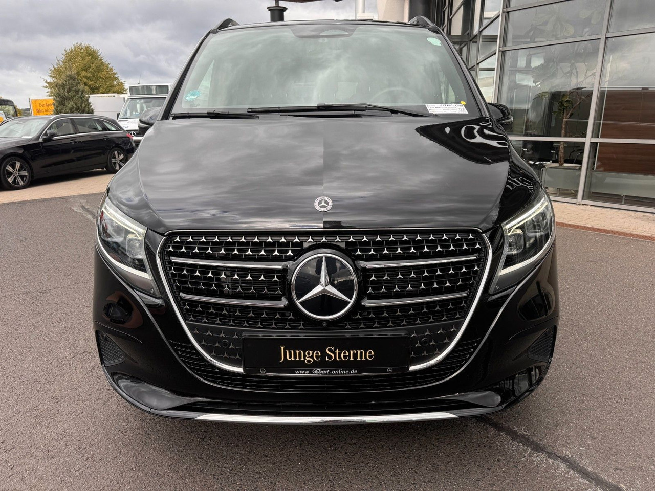 Mercedes-Benz V 300 d AVANTGARDE Extralang 360Kamera Standheiz - Station wagon: picture 2 Mercedes-Benz V 300 d AVANTGARDE Extralang 360Kamera Standheiz - Station wagon: picture 2